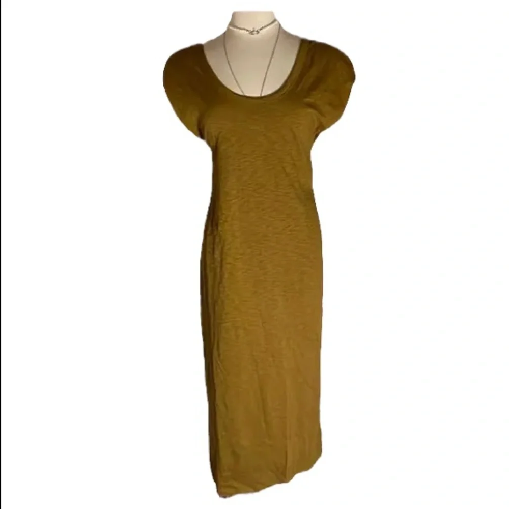(S)- Universal Thread Women's Sleeveless Dress